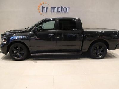 Svart Begagnad 2017 RAM 1500 Pickup | 369 000 kr (Lite dyr)