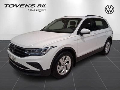 Pure white Begagnad 2023 VW Tiguan SUV | 319 000 kr (Marknadspris)