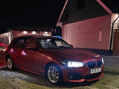 Begagnad BMW 118 M Sport 136 HK (100 kW) 2018 Sunset orange Halvkombi