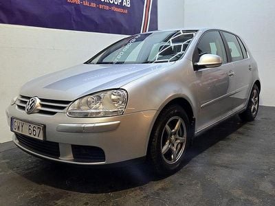 Begagnad VW Golf VI Trendline 102 HK (75 kW) 2007 Silver Halvkombi