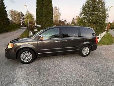 Begagnad Lancia Voyager 178 HK (130 kW) 2015 Minibuss