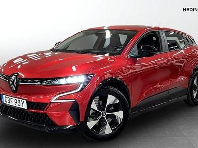 Begagnad Renault Mégane IV Equilibre 96 kW (131 HK) 2023 Röd
