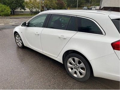 Vit Begagnad 2011 Opel Insignia Edition Kombi | 40 000 kr (Bra pris)