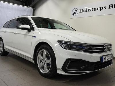 Vit Begagnad 2021 VW Passat GTE | 214 900 kr (Marknadspris)