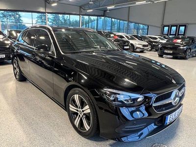 Svart Begagnad 2023 Mercedes C220 Avantgarde Kombi | 332 900 kr (Marknadspris)