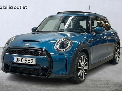 Blå Begagnad 2021 Mini Cooper S Halvkombi | 239 900 kr (Marknadspris)