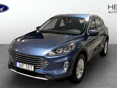 Blå Begagnad 2023 Ford Kuga Titanium SUV | 269 900 kr (Marknadspris)