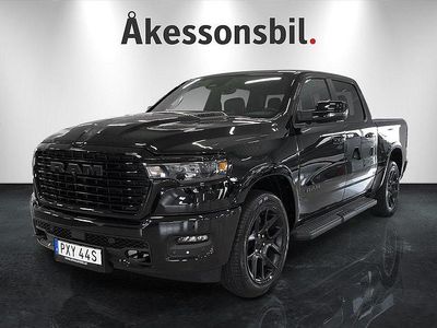 Ny RAM 1500 426 HK (313 kW) 2025 Svart Pickup