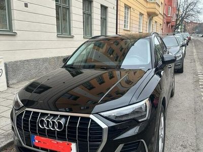 begagnad Audi Q3 2023 överlåtelse privatleasing 5600 kr/mån