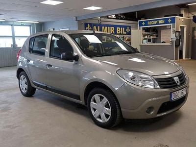 Begagnad Dacia Sandero 87 HK (63 kW) 2009 Grå Halvkombi