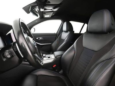 Svart Begagnad 2021 BMW 320 M Sport Kombi | 315 000 kr (Marknadspris)