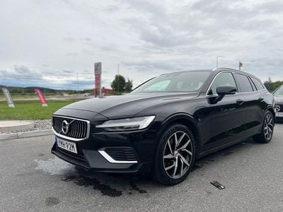 Solid black Begagnad 2020 Volvo V60 Inscription Kombi | 310 000 kr (Bra pris)