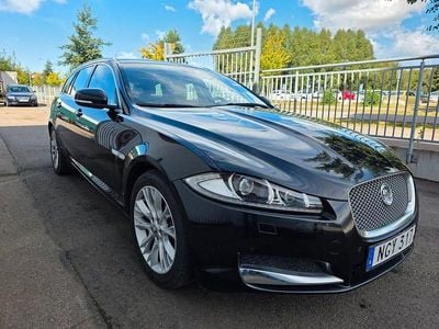 Svart Begagnad 2013 Jaguar XF Sportbrake Kombi | 129 000 kr