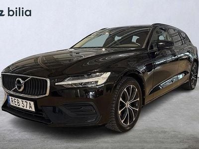 Svart Begagnad 2020 Volvo V60 Momentum Kombi | 264 900 kr (Marknadspris)