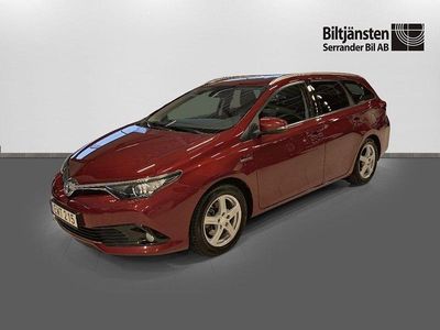 Begagnad Toyota Auris Touring Sports Comfort 136 HK (100 kW) 2016 Röd Kombi