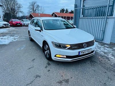 Vit Begagnad 2015 VW Passat Kombi | 129 900 kr (Marknadspris)