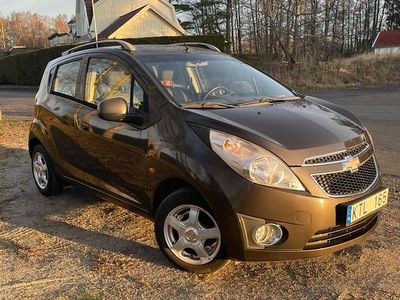 Mörk brons metallic Begagnad 2010 Chevrolet Spark Halvkombi | 35 000 kr