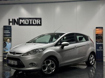 Begagnad Ford Fiesta Titanium 82 HK (60 kW) 2010 Grå Halvkombi