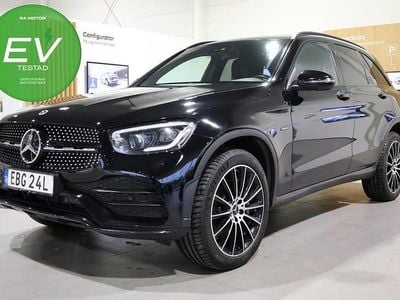 Svart Begagnad 2021 Mercedes GLC300 AMG line SUV | 349 900 kr (Marknadspris)