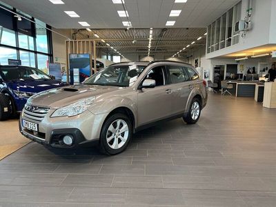 begagnad Subaru Outback 2.0 4WD Lineartronic 150hk / Summit / Drag