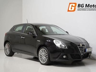 Svart Begagnad 2016 Alfa Romeo Giulietta Halvkombi | 89 900 kr