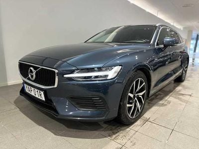 Blå Begagnad 2019 Volvo V60 Momentum Kombi | 279 500 kr (Bra pris)