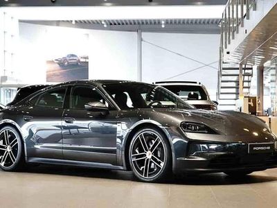 Grå Ny 2025 Porsche Taycan Sedan | 1 329 200 kr