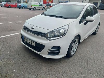 begagnad Kia Rio 5-dörrar 1.2 CVVT GLS Euro 5