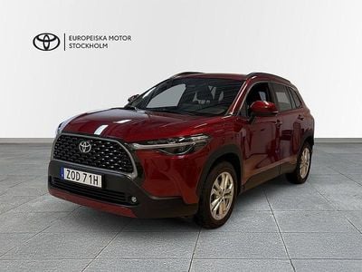 Begagnad Toyota Corolla Cross Style 197 HK (144 kW) 2024 Röd SUV