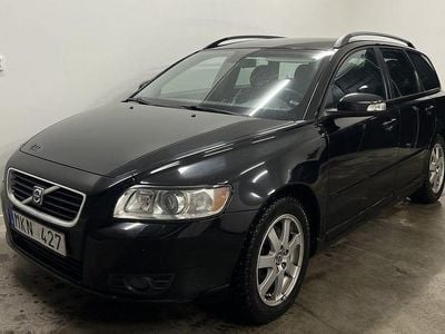 Begagnad Volvo V50 Momentum 136 HK (100 kW) 2008 Svart Kombi