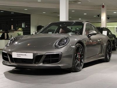 Porsche 911 Carrera GTS