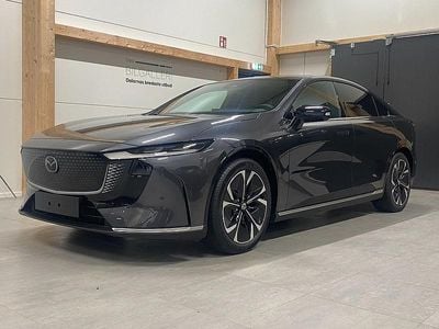 Grå Ny 2025 Mazda 6e Takumi-Line Halvkombi | 460 000 kr