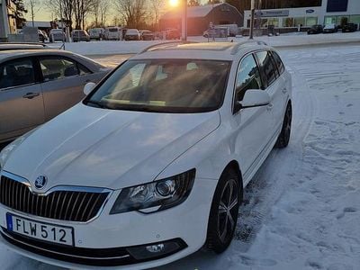 Begagnad 2015 Skoda Superb Kombi | 105 000 kr (Lite dyr)