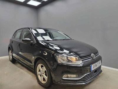 Svart Begagnad 2015 VW Polo Halvkombi | 79 900 kr (Marknadspris)