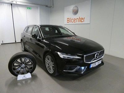 Svart Begagnad 2022 Volvo V60 Kombi | 339 900 kr (Marknadspris)