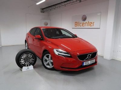 Begagnad Volvo V40 Momentum 122 HK (89 kW) 2016 Röd Halvkombi