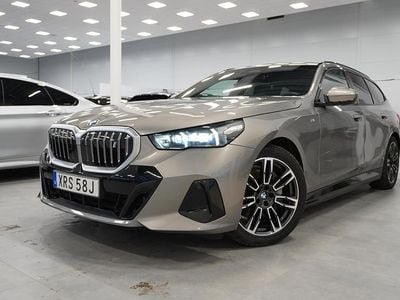 Grå Begagnad 2025 BMW i5 Comfort Edition Kombi | 649 900 kr (Marknadspris)