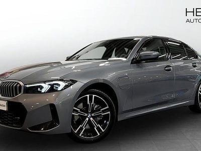 Grå Begagnad 2025 BMW 330 Comfort Edition Sedan | 528 700 kr
