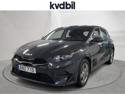 Grå Begagnad 2023 Kia Ceed Advance Halvkombi | 234 900 kr (Superpris)