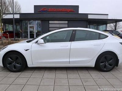 begagnad Tesla Model 3 Long Range Dual Motor AWD Autopilot 440 hk 1 ä