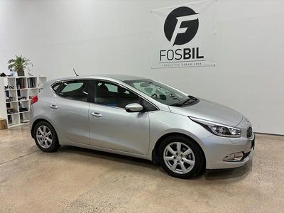 Begagnad Kia Ceed Comfort 128 HK (94 kW) 2013 Grå Halvkombi