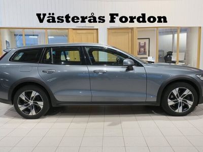 begagnad Volvo V60 CC D4 190hk AWD Momentum Drag Värmare