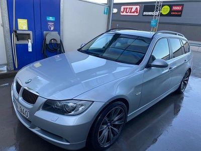 Begagnad BMW 325 218 HK (160 kW) 2008 Kombi