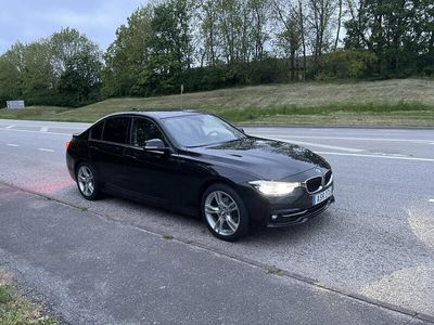 begagnad BMW 320 i xDrive Sedan Steptronic Sport line Euro 6