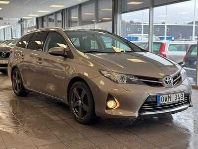 Begagnad Toyota Auris Touring Sports 133 HK (97 kW) 2013 Brun Kombi