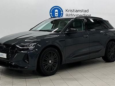 Grå Begagnad 2023 Audi Q8 e-tron SUV | 585 000 kr (Bra pris)