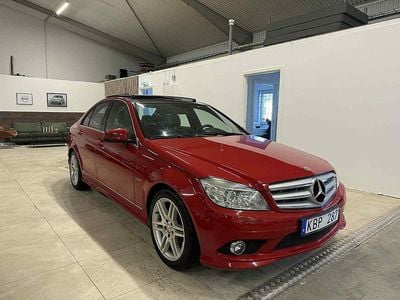 Röd Begagnad 2009 Mercedes C180 Avantgarde Sedan | 109 900 kr (Lite dyr)