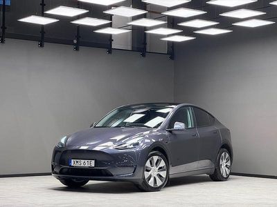 Begagnad Tesla Model Y Long Range AWD 378 kW (514 HK) 2022 Grå SUV