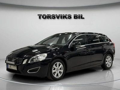 Begagnad Volvo V60 Momentum 116 HK (85 kW) 2012 Svartmet Kombi