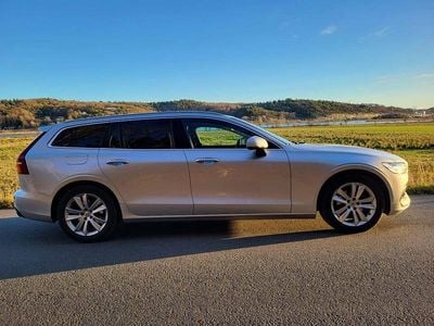 Begagnad 2020 Volvo V60 Momentum Kombi | 220 000 kr (Superpris)
